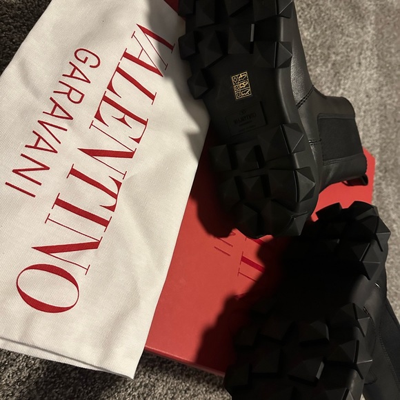 Valentino Garavani boots - Picture 8 of 12